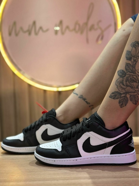 TÊNIS NIKE JORDAN PRETO E BRANCO