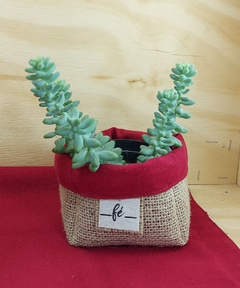 Imagem do Cachepô Gratidão - Linho Vinho - Tag Personalizada - Juta & Tecido