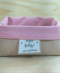 Cesta Dia dos Namorados - Vinho, Vermelho e Rosa - Cesta de Presentes - Tag Personalizada - Juta & Tecido - Craft.Mimo