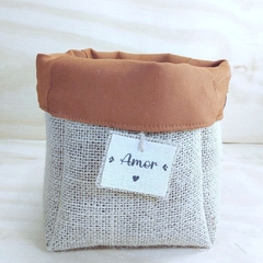 Cachepô Grande Gratidão - Linho Terra - Tag Personalizada - Juta & Tecido - comprar online