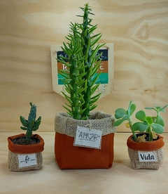 Cachepô Marsala - Gratidão - Tag Personalizada - Juta & Tecido - comprar online