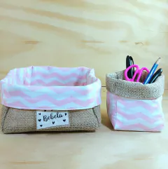 Kit Desconto Cesta com Porta Lápis - Arco Íris - Juta e Tecido - Tag Personalizada - Lembrancinha de Aniversário - loja online