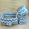 Kit Desconto Cesta com Porta Lápis - Cinza - Zig Zag - Juta e Tecido - Tag Personalizada - Lembrancinha de Aniversário
