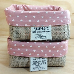 Cesta Dia dos Namorados - Para Nós Todo Amor do Mundo - Cesta de Presentes - Tag Personalizada - Juta & Tecido - loja online