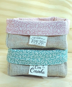 Cesta Dia das Mães - Floral Amarelo - Cesta de Presentes - Tag Personalizada - Juta & Tecido - comprar online