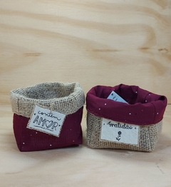 Cachepô Marsala - Gratidão - Tag Personalizada - Juta & Tecido