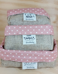 Imagem do Cesta Poá - Amor Rosé - Cesta de Presentes - Tag Personalizada - Juta & Tecido