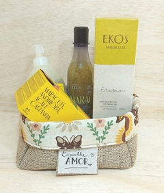 Imagem do Cesta Cosméticos Mensagem com Logotipo - Cesta de Presentes - Tag Personalizada - Juta & Tecido