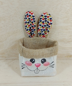 Coelho Carinha Corações Coloridos - Cestinho e Cachepô - Sarja Algodão Cru & Estampas - Craft.Mimo