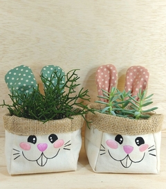Coelho Carinha Azul & Rosa - Estampas de Páscoa - Cestinho e Cachepô - Sarja Algodão Cru & Estampas - comprar online