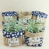 Cachepô Centro de Mesa Margaridas - Azul Marinho - Lembrancinha - Juta e Tecido - Tag Personalizada