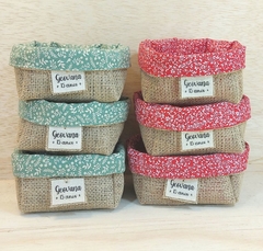 Cesta Feliz Aniversário - Lembrancinha de Aniversário - Cesta de Presentes - Tag Personalizada - Juta & Tecido na internet