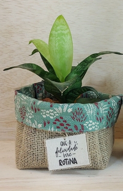 Cachepô Gratidão & Felicidade - Verde Menta - Tag Personalizada - Juta & Tecido - Craft.Mimo