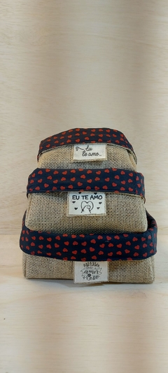 Cesta Corações Vermelhos - Fundo Preto - Amor - Cesta de Presentes - Tag Personalizada - Juta & Tecido na internet