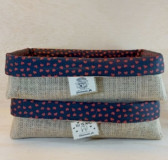 Cesta Corações Bege e Rosé - Contém Amor - Cesta de Presentes - Tag Personalizada - Juta & Tecido - comprar online