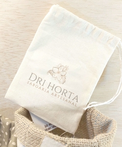 Saquinho Velas Aromáticas - Logotipo - Lembrancinha - Estampa Personalizada - Algodão Cru com Cordão Embutido - 10x13cm - comprar online