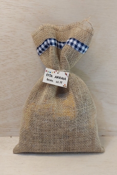 Saquinho de Juta Festa Junina - Detalhe em Tecido - Tag Personalizada - Lembrancinha
