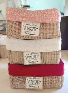 Cesta Floral Rosé Raminhos - Café da Manhã - Logotipo - Cesta de Presentes - Tag Personalizada - Juta & Tecido - Craft.Mimo