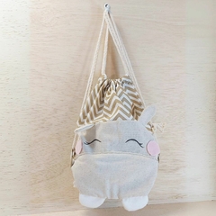 Mochila Bicho Hipopótamo Caramelo - Lembrancinha de Aniversário Safari e Bosque