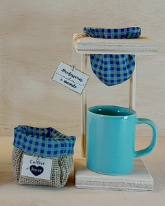 Mini Coador com Porta Sachês e Tag - Xadrez Azul e Verde - Dia dos Professores
