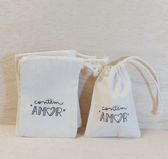 Saquinho Amor em Forma de Presente - Lembrancinha - Estampa Personalizada - Algodão Cru com Cordão Embutido - 10x13cm na internet