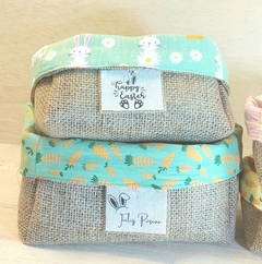Cesta de Páscoa Zig Zag & Bolinhas - Coloridas - Cesta de Presentes - Tag Personalizada - Juta & Tecido - Craft.Mimo