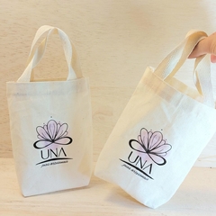 Sacolinha Minibag Flores do Campo - Personalizada - Estampa Grande - Algodão Cru - Lembrancinha na internet