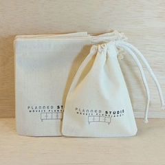 Saquinho Logotipo - Móveis - Lembrancinha - Estampa Personalizada - Algodão Cru com Cordão Embutido - 10x13cm