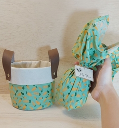 Cesto de Lona e Tecido - Cesta de Páscoa - Cenourinhas - Amarelo - Cesta de Presentes - Personalizado - Craft.Mimo