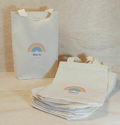 Sacolinha Minibag Arco-Íris Boho - Clássico - Rosé e Azul - Personalizada - Estampa Padrão - Algodão Cru - Lembrancinha de Aniversário