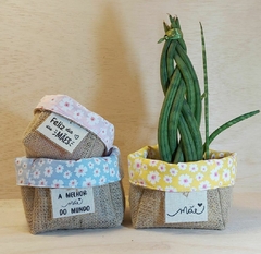 Cachepô Corações Rosé - Juta e Tecido - Cestinho - Dia das Mães - Lembrancinha - comprar online