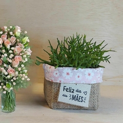 Cachepô Corações Rosé - Juta e Tecido - Cestinho - Dia das Mães - Lembrancinha - Craft.Mimo