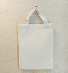 Sacola Com Carinho - Escolha sua Frase - Lembrancinha - Algodão Cru - 20x25cm na internet
