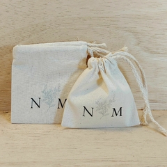 Saquinho Save The Date - Convite - Lembrancinha - Estampa Personalizada - Algodão Cru com Cordão Embutido - 10x13cm - comprar online