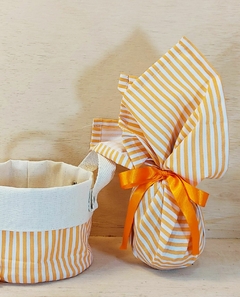 Embrulho de Páscoa Cenourinhas com Tag Tecido - Tecido - Embalagem para Ovo de Páscoa - Craft.Mimo