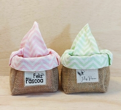 Cestinho Orelhudo - Cestinho de Páscoa Zig Zag Cores - Juta e Tecido - Craft.Mimo