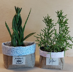 Cachepô Floral Bege - Juta e Tecido - Cestinho - Dia das Mães - Lembrancinha