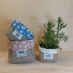 Cachepô Listras Caramelo - Juta e Tecido - Cestinho - Dia das Mães - Lembrancinha - comprar online