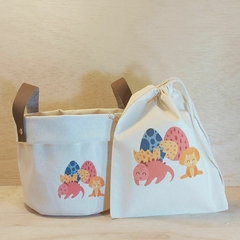 Kit Desconto Cesto de Lona com Sacolinha 15x16cm - Mundo da Criança - Algodão Cru - Estampa Personalizada - Lembrancinha de Aniversário - comprar online