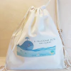 Saco Mochila A Felicidade está no (A)mar - Lembrancinha de Aniversário Fundo do Mar - Algodão Cru - Personalizada - comprar online