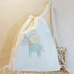 Saco Mochila Guaxinim Flauta - Lembrancinha de Aniversário Orquestra dos Bichos - Personalizada - loja online
