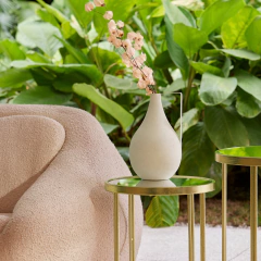 Vaso em Poliresina Serena - Loja de Decoração Online, Objetos Exclusivos e Afeto | Singular Home and Decor