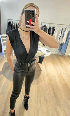 NEW BODY CHER en internet