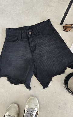 SHORT ALLO PRIET talle 44-negro- - PRIET