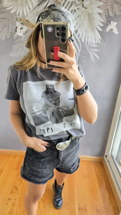 Remera taylor - comprar online