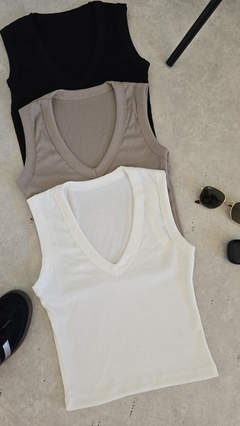 PACK MUSCULOSA ESCOTE EN V X 3 en internet