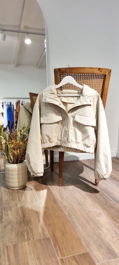 CAMPERA ARYA -hueso- en internet