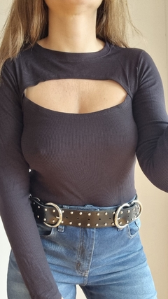 REMERA RECORTE