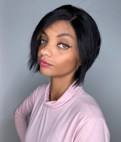 Imagem do Peruca Curta Front Lace Humana Preta Repicada Lisa 13cm