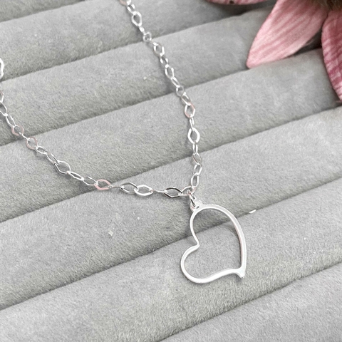 Pulseira 1 coração torto vazado elo português 18cm prata 925 legítima